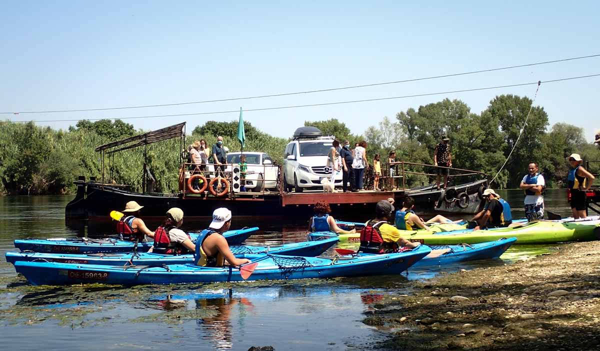 Kayak and Memory: una parada al pas de barca de Miravet.